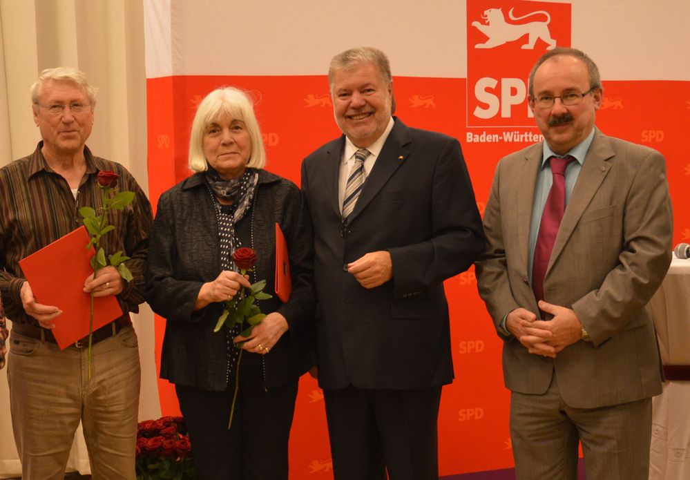Foto(v.l.n.r.): Reiner Freiländer, Ursula Wetzel, Kurt Beck und Mathias Kohler